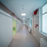 În doar 9 luni, Salvați Copiii România a reabilitat integral și dotat secții ale celei mai mari maternități din țară – Blocul Operator, Secția ATI și spațiile adiacente nu au mai fost renovate complet de mai bine de 40 de ani