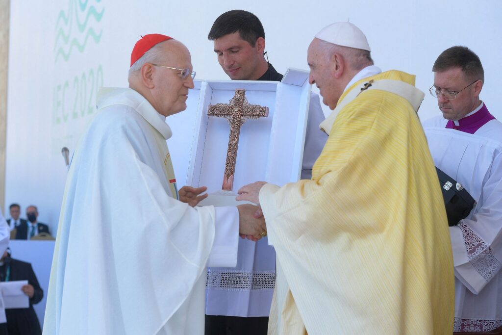 Urmează un papă conservator? De ce candidatura episcopului maghiar Péter Erdő îi face pe unii să tremure