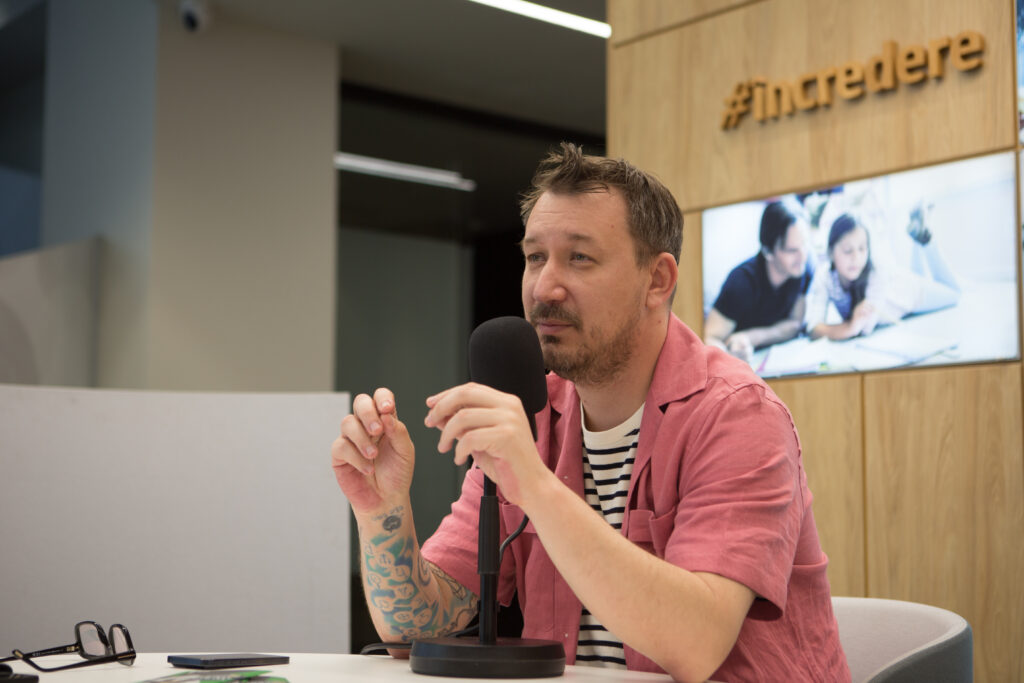 Robert Graur, FOMO: Speakerul pe scenă, invitatul în sală, dar învățăm unii de la ceilalți. Vin Jason Derulo, Steven Bartlett și alți peste 60 de antreprenori
