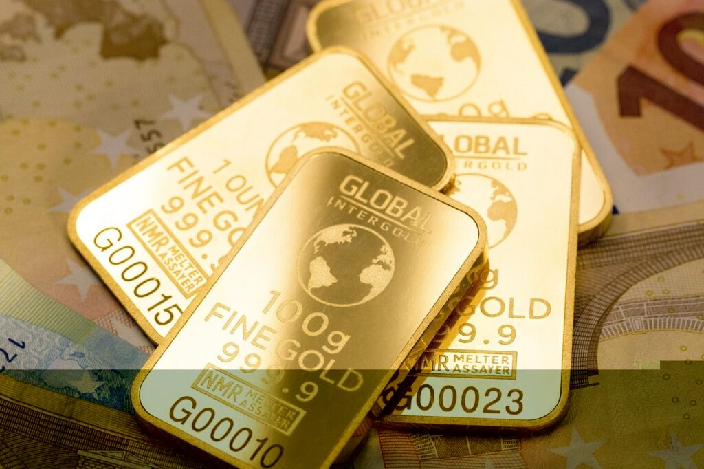 Petrolul sare cu 13% după atacurile din Iran. Bursele asiatice sunt în picaj și aurul se scumpește