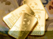 Petrolul sare cu 13% după atacurile din Iran. Bursele asiatice sunt în picaj și aurul se scumpește