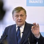 Crin Antonescu: Nu am solicitat pensia specială. E o modestă formă de solidaritate