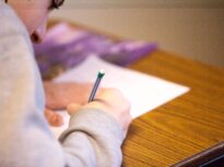 România, între olimpici de top și analfabetism funcțional. Un elev român din doi nu poate calcula un procentaj