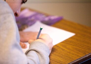 Începe Evaluarea Națională, cu proba la Limba și literatura română. Când se afișează rezultatele
