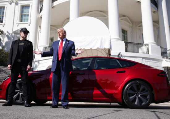 Trump spune că șoferii de mașini electrice au o boală. Declarația stârnește valuri de ironii online