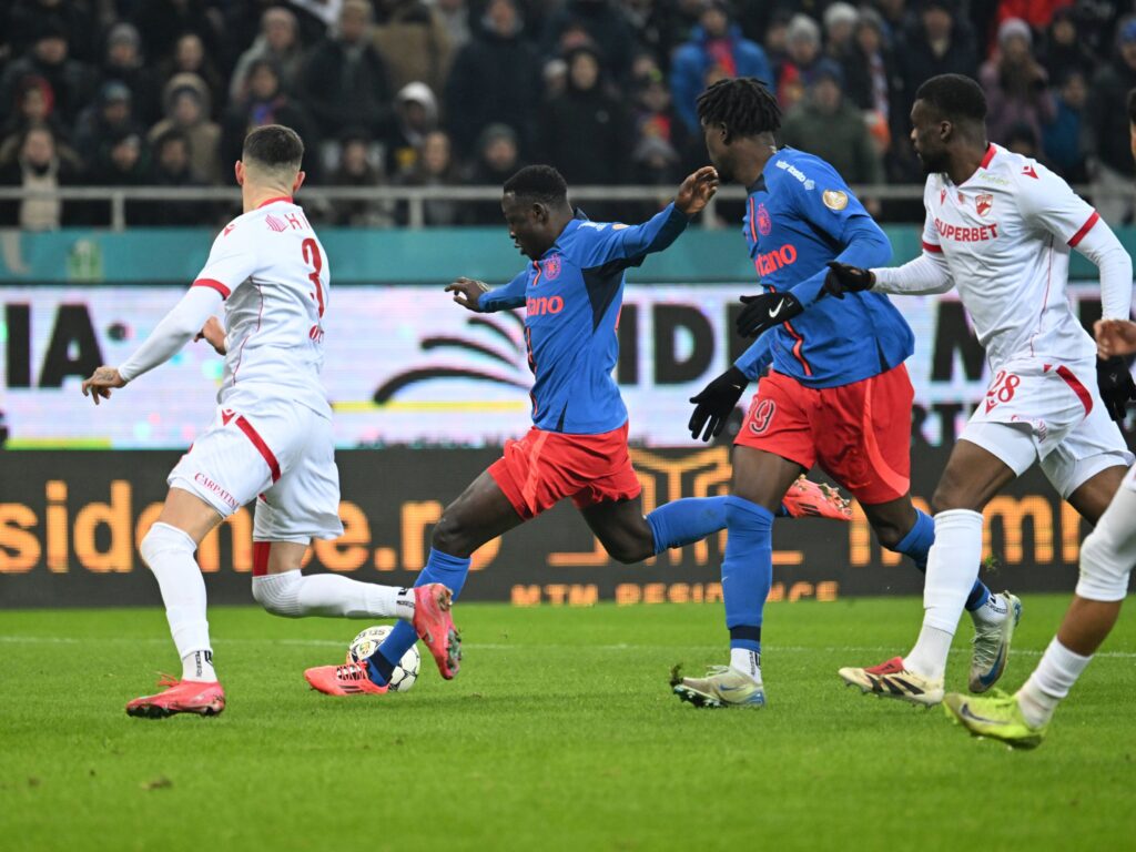 FCSB schimbă în echipa de start: Cum arată primul 11 pentru meciul cu Dinamo