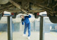 Industria auto europeană face primii pași pentru a se salva. Cu arme!