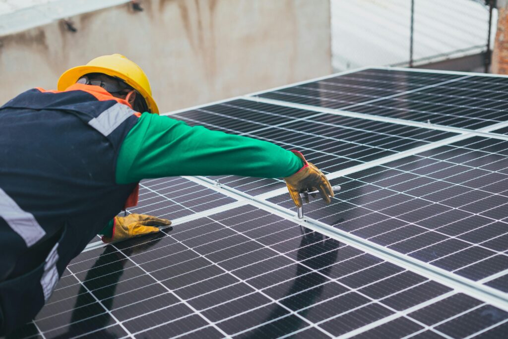 SUA introduc tarife uriașe de până la 3.521% pentru panourile solare din Asia de Sud-Est