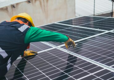 Bătaie pe banii pentru energie verde: Fermierii vor să-și producă singuri curentul