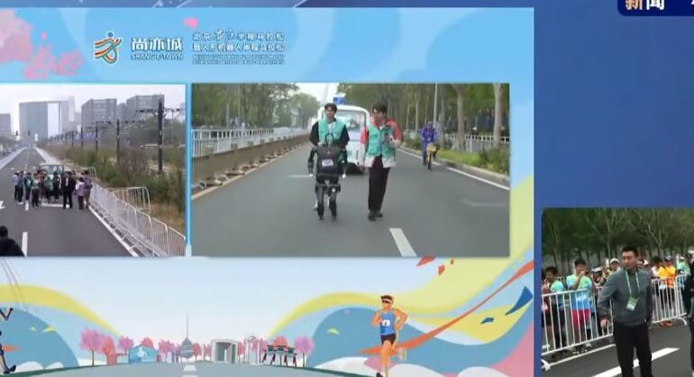 Premiera mondială: Roboți pe două picioare concurează la un semimaraton. Diferență uriașă de timp față de oameni (Video)