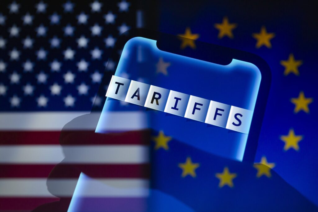 Cum suportă Statele Unite costul tarifelor impuse de Donald Trump