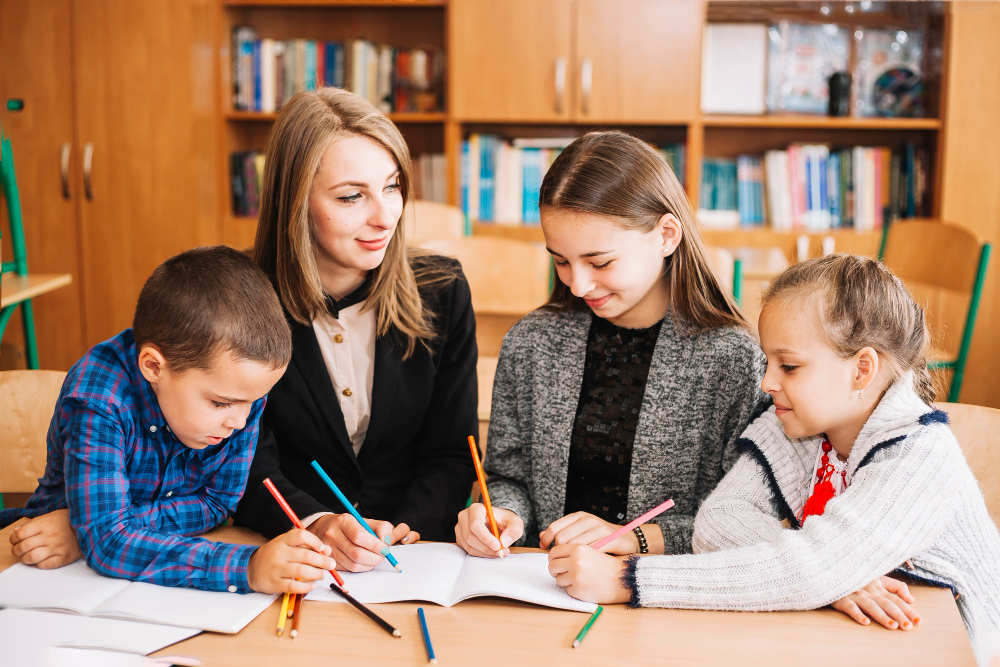 Metode eficiente prin care profesorii își pot menține elevii motivați
