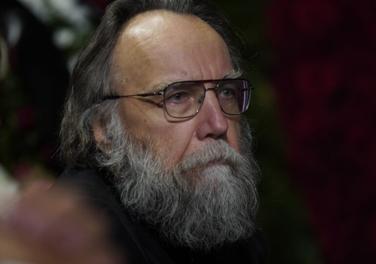 Ideologul lui Putin, mesaj apocaliptic pro Simion: „Este Antihrist împotriva oamenilor”