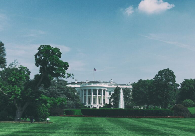 NBC News: Mogulii lui Trump de la Casa Albă, reacții greșite la rezultatele alegerilor din România