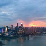 Cum arată orașul chinez care produce jumătate din laptopurile lumii. Lumina soarelui este un lux