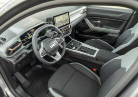 Dacia, Ford și o lecție despre deschidere. Ce riscăm cu România izolaționistă