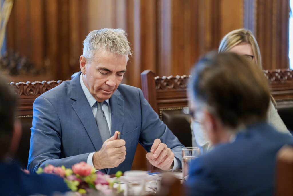 Consilier prezidențial: Pachetul fiscal – gata luni dimineața. Cu aplicare de la 1 august. Măsuri care vizează dividendele, impozitul pe profit sau taxarea proprietăților – poate din 2026