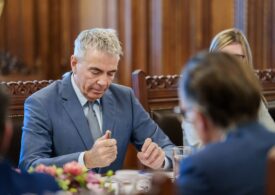 Dragoș Anastasiu neagă orice legătură între afirmațiile sale și decizia CCR privind declarațiile de avere. Zice și că e „o opinie personală”