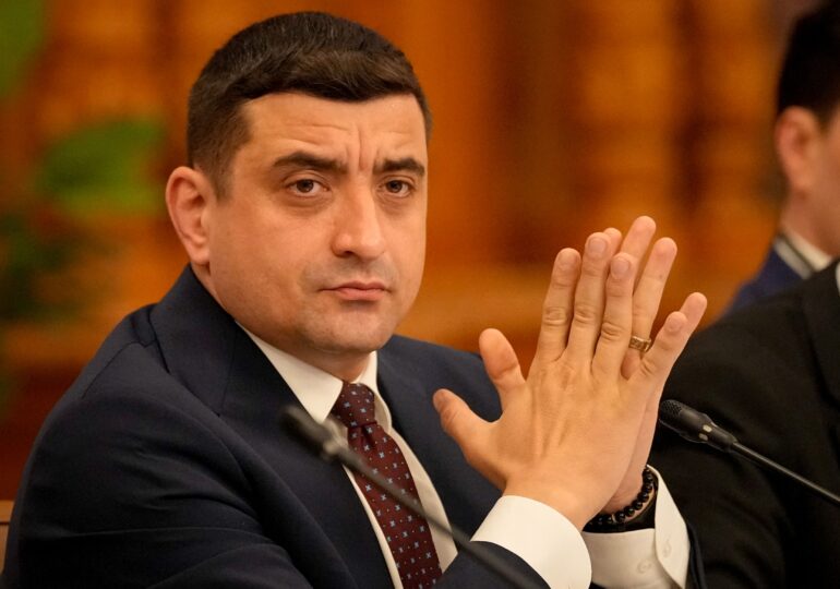 Câți bani pierd românii dacă Simion ajunge președinte?
