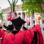Trump interzice Universității Harvard să mai aibă studenți străini: Ce trebuie să facă cei care învață acolo