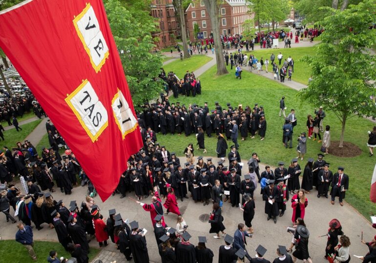 Câți studenți români sunt înscriși la Harvard: Mesajul ambasadei României la Washington