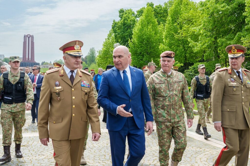 Fake news despre Bolojan: Informații false privind trimiterea de militari români în Ucraina