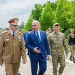 Fake news despre Bolojan: Informații false privind trimiterea de militari români în Ucraina