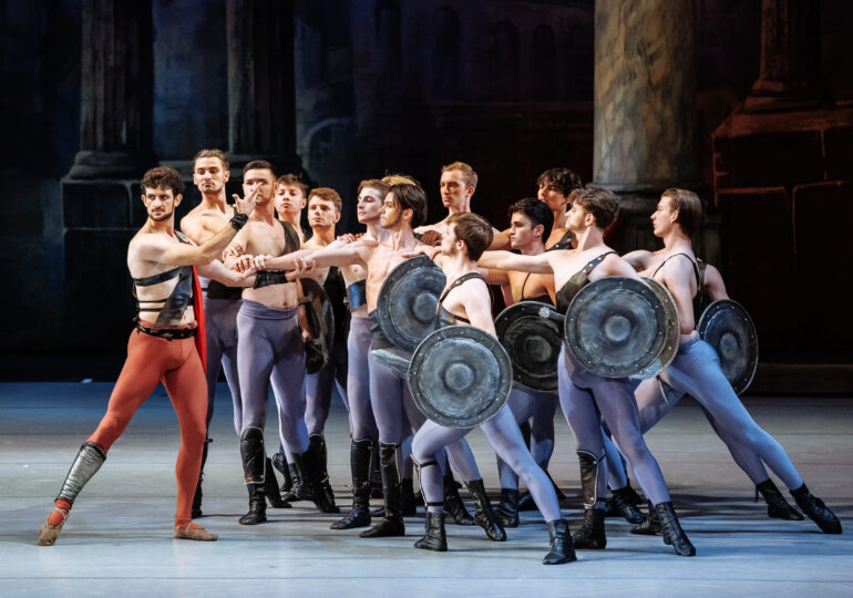 Baletul „Spartacus” la Bucharest Opera Festival cu ansamblurile Teatrului Național de Operă și Balet din Chișinău