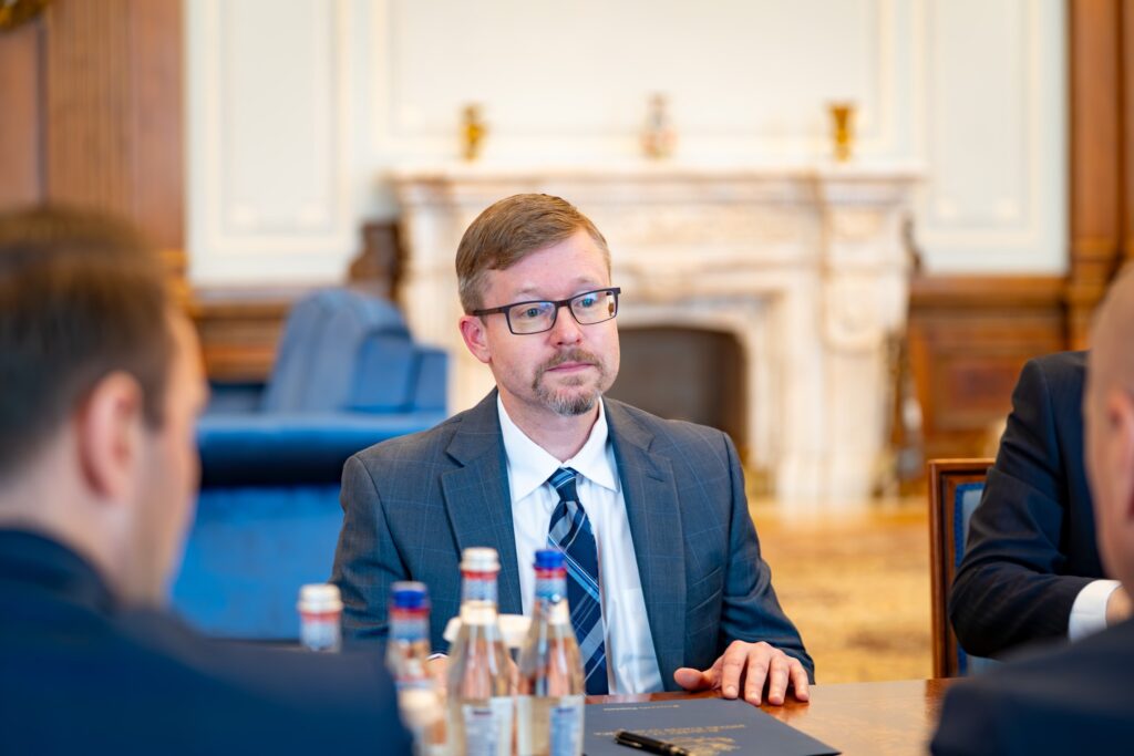 Mesaj din partea SUA pentru partidele din România: Democrația e mai puternică atunci când toate vocile sunt auzite