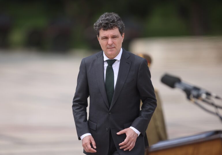 Nicușor Dan spune că autoritățile ar putea închide site-urile care dezinformează (Video)