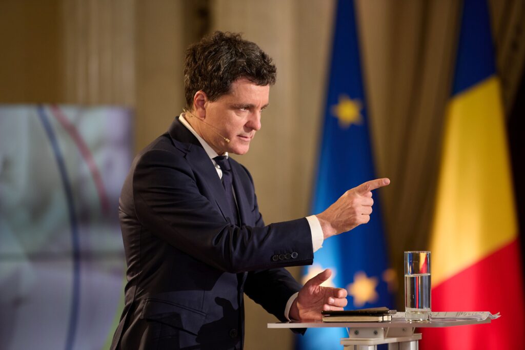 Nicușor Dan îi răspunde liderei POT, care i-a cerut să demonstreze că este sănătos psihic