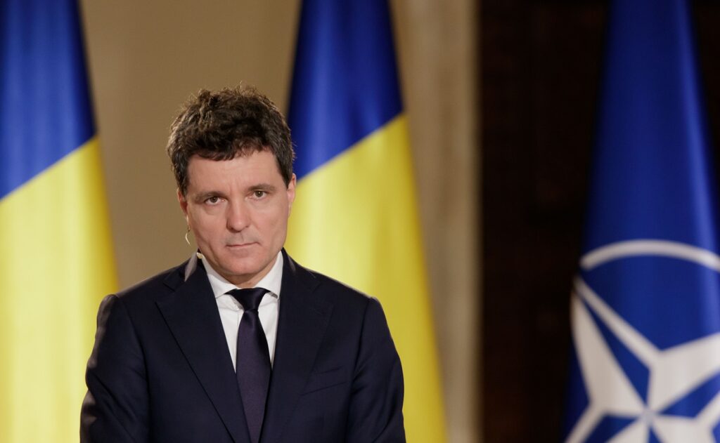 Reuters: Noul președinte al României se confruntă cu sarcina dificilă de a reduce cel mai mare deficit din UE
