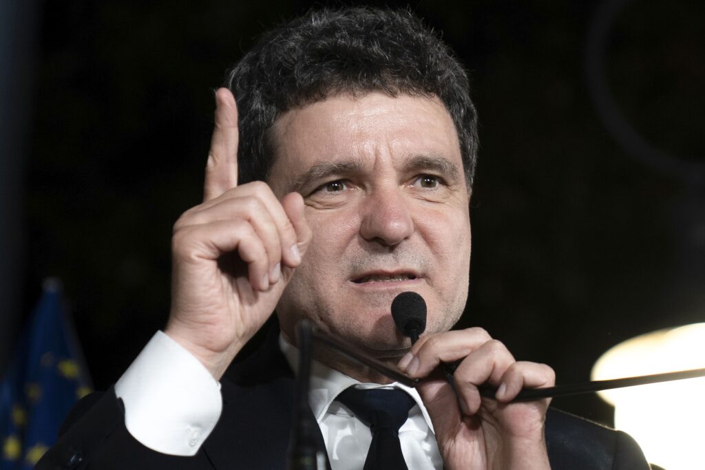 Nicușor Dan anunță că s-a întâlnit cu Bolojan. Nu crede că discuțiile pentru noul Guvern se vor termina mai devreme de 3-4 săptămâni