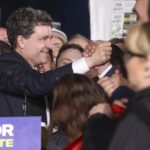 Nicușor Dan, baie de mulțime: Ce-ați făcut în aceste săptămâni a fost extraordinar. Întregul respect pentru cei care au avut o altă opțiune. De mâine, la muncă!