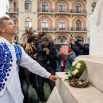 Liderul opoziției din Ungaria a trecut granița în România: Peter Magyar a pornit pe jos spre Transilvania, în semn de protest față de susținerea lui Orban pentru Simion