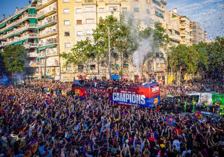 Sărbătoare în Barcelona: Fanii au celebrat câștigarea titlului
