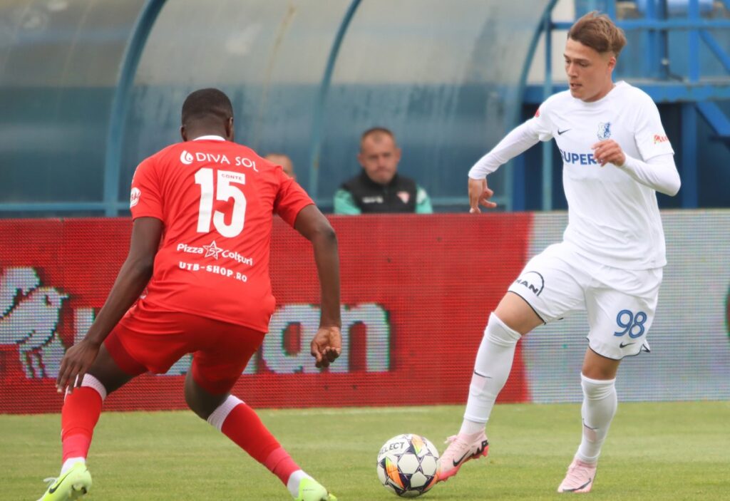 Universitatea Craiova a transferat un jucător propus la FCSB: A plătit 1 milion de euro
