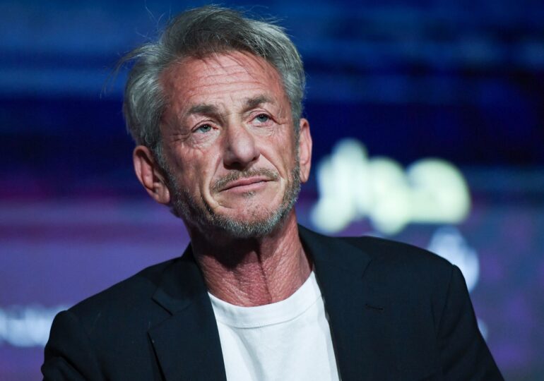 Un mare actor american îl compară pe Donald Trump cu un criminal: Ar fi capabil să-și ucidă soția dacă aceasta îl părăsește