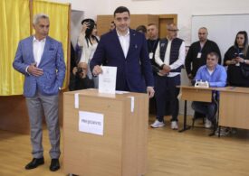 Grimase, priviri sugestive și gesturi teatrale. Imagini inedite cu candidații la vot (Galerie foto)