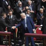 Trump schimbă tonul față de Putin, sub presiunea lui Macron și Starmer. Dar îl va ține?