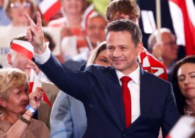 Nicușor Dan merge la Varșovia să-l susțină pe candidatul pro-european. Simion și-a arătat sprijinul pentru cel naționalist