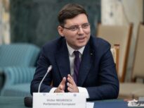 Românul de pe lista celor 17 europarlamentari care vor conta în marile bătălii politice ale Europei. De unde vine durerea de cap