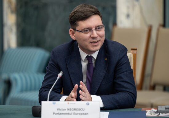 Românul de pe lista celor 17 europarlamentari care vor conta în marile bătălii politice ale Europei. De unde vine durerea de cap