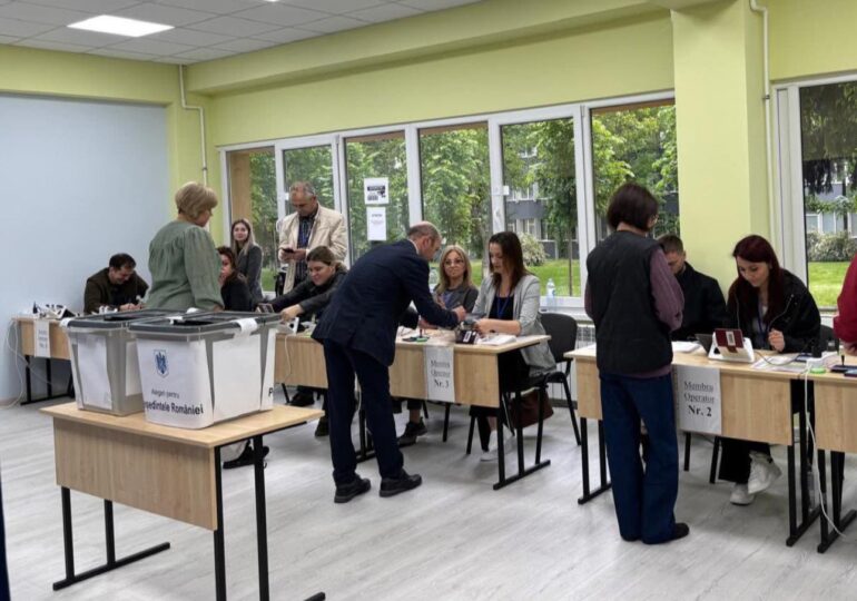 MAE reacționează după acuzațiile lui Simion de fraudă la vot în Republica Moldova: Încercări grave și flagrante de manipulare a alegătorilor