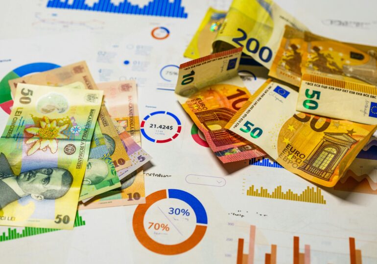 BNR a cheltuit 6 miliarde de lei pentru a ține în frâu leul, după victoria lui George Simion în primul tur