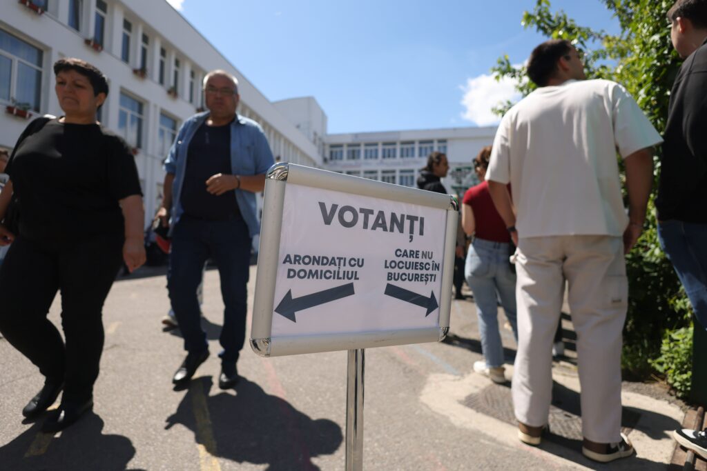 BUCURESTI - ALEGERI 2025 - REGIE - COADA LA VOT -