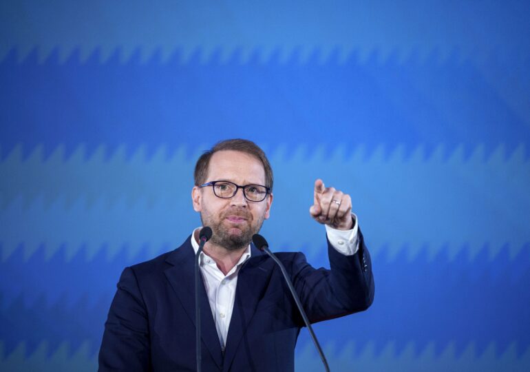Dominic Fritz preia conducerea USR și sună mobilizarea: „România este într-un pericol extrem de mare”