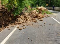 Restricții de trafic pe mai multe drumuri din țară, după ploile din ultimele zile