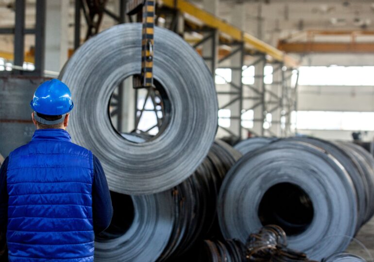 „Nu vrem să producem șosete, ci tancuri.” Noile ambiții de la Washington