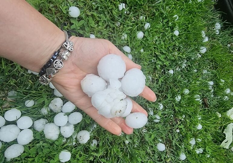 Grindina face ravagii în țară: Haos pe autostradă spre Ploiești, "covor de gheață" în mai multe județe (Foto & Video)